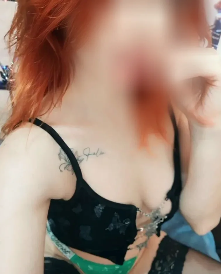Emma, 27