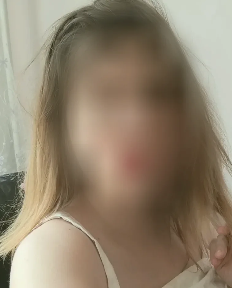 Kirsi, 28