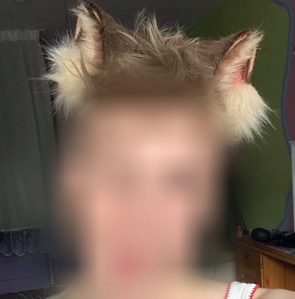 Sanna, 23